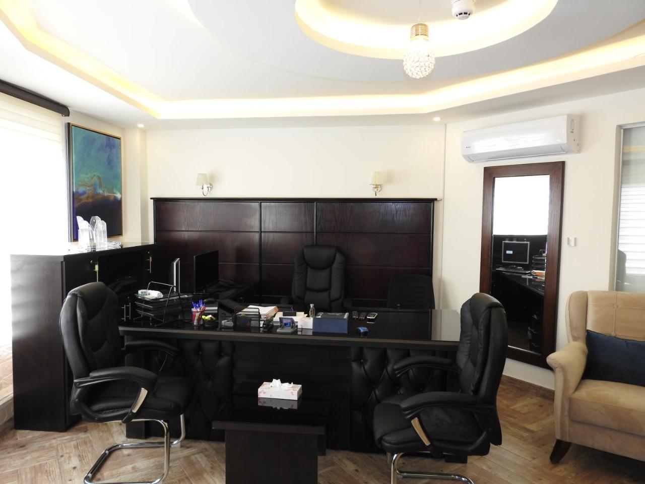London Bridge Hotel Аман Екстериор снимка
