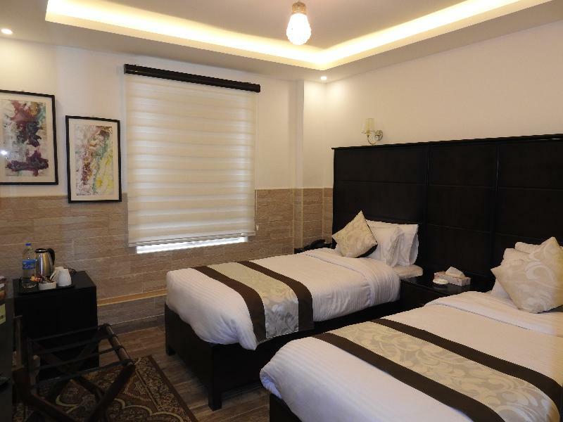 London Bridge Hotel Аман Екстериор снимка