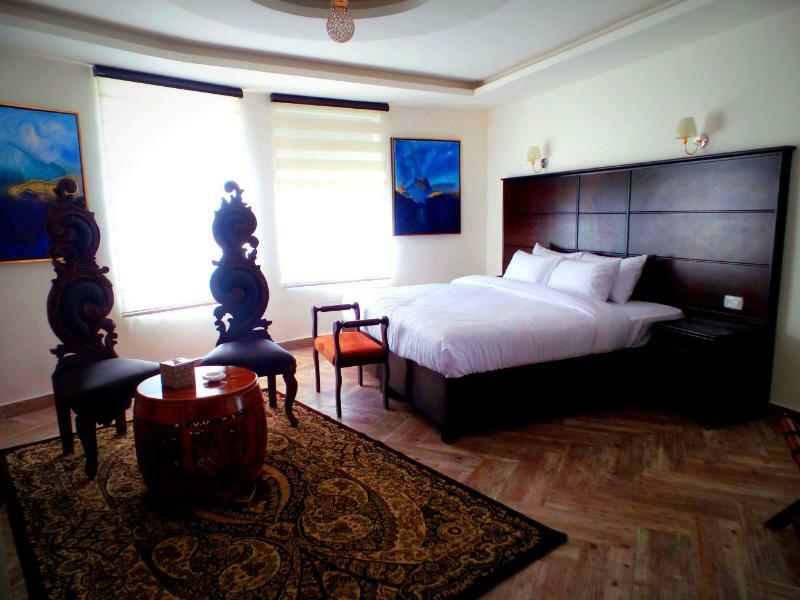London Bridge Hotel Аман Екстериор снимка